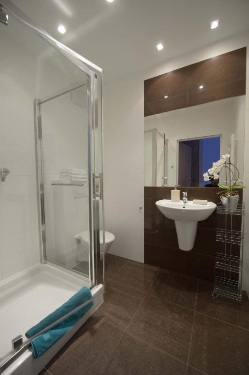 Apartamenty Karawela - Nadmorski Dwor Gdansk Oda fotoğraf