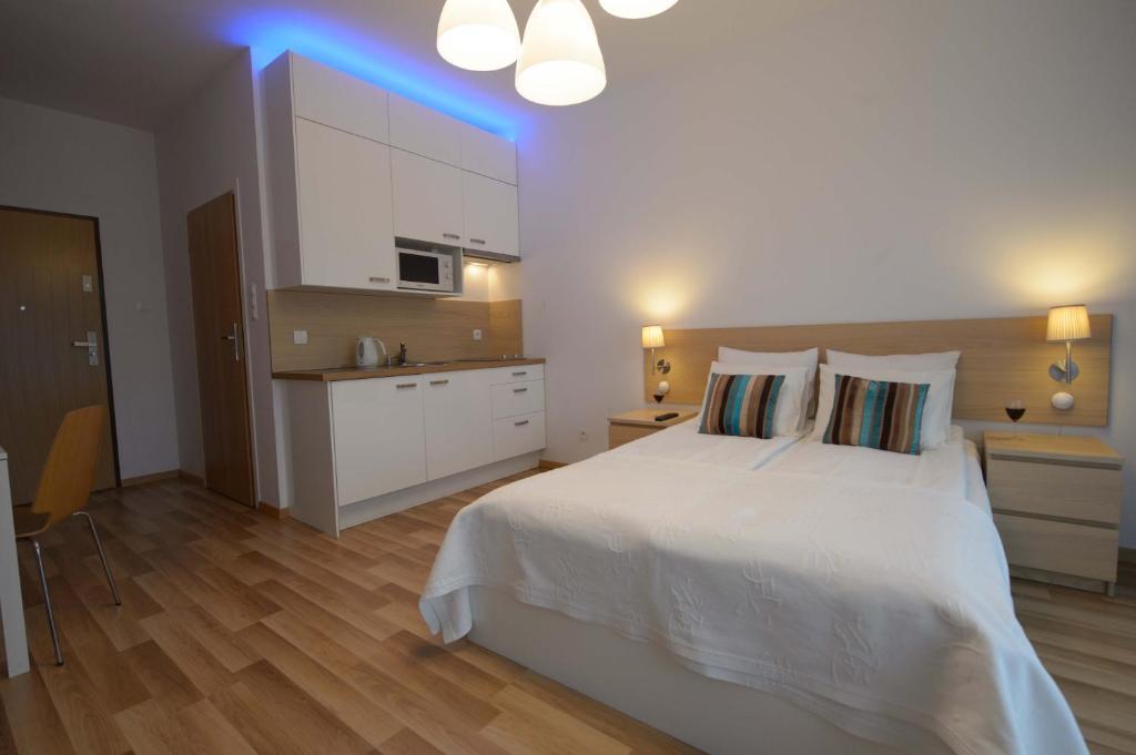 Apartamenty Karawela - Nadmorski Dwor Gdansk Oda fotoğraf