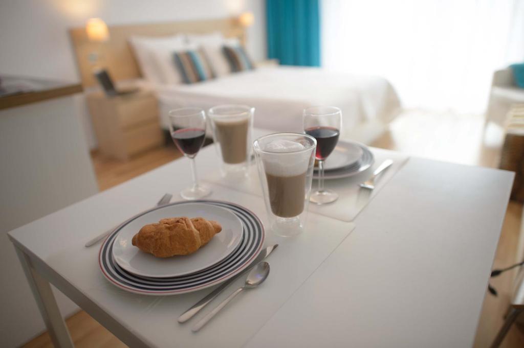 Apartamenty Karawela - Nadmorski Dwor Gdansk Oda fotoğraf