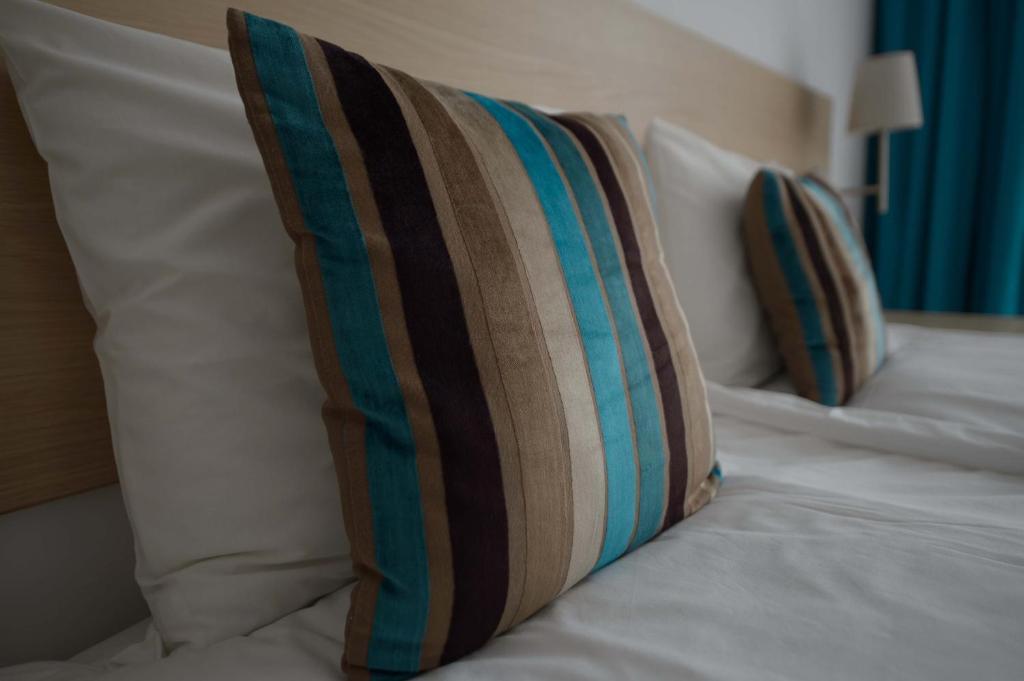 Apartamenty Karawela - Nadmorski Dwor Gdansk Oda fotoğraf